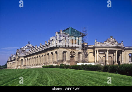 Das Schloss Chantilly Balatonfüred der französischen Kleinstadt Chantilly im Département Oise, Ca. 50 Kilometer nordöstlich von Paris. Es wurde um 1560 fü Stockfoto