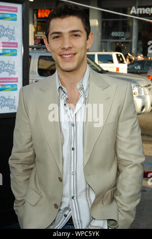 Michael Rady bei der Weltpremiere von "The Sisterhood der Hose" bei Mann Grauman's Chinese Theater in Hollywood, CA. Die Veranstaltung fand am Dienstag, 31. Mai 2005. Foto von: SBM/PictureLux - Alle Rechte vorbehalten Datei Referenz Nr. 33864-1752 SBMPLX Stockfoto