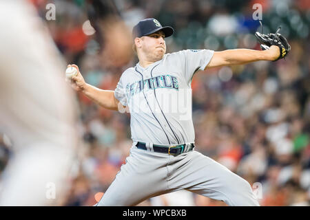 Houston, Texas, USA. 8. Sep 2019. Seattle Mariners Krug Erik Swanson (50) wirft einen Stellplatz in der Major League Baseball Spiel zwischen der Seattle Mariners und der Houston Astros im Minute Maid Park in Houston, Texas. Houston besiegt Seattle 21-1. Prentice C. James/CSM/Alamy leben Nachrichten Stockfoto