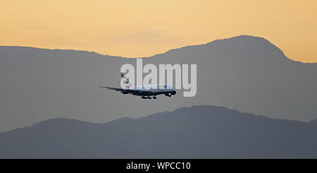 Richmond, British Columbia, Kanada. 6. Sep 2019. Einen British Airways Airbus A380 Jet Airliner Airborne auf kurze letzte Ansatz zur Landung auf dem Internationalen Flughafen von Vancouver. Credit: bayne Stanley/ZUMA Draht/Alamy leben Nachrichten Stockfoto