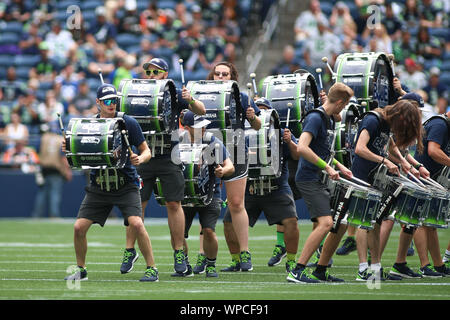 Seattle, WA, USA. 8. Sep 2019. Die Blue Thunder durchführen, bevor ein Spiel zwischen den Cincinnati Bengals und Seattle Seahawks an CenturyLink Feld in Seattle, WA. Die Seahawks gewann 21-20. Sean Brown/CSM/Alamy leben Nachrichten Stockfoto