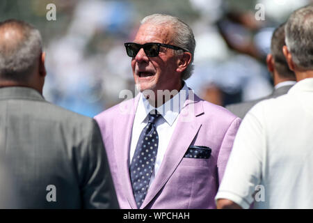 Carson, CA. 8. Sep 2019. Indianapolis Colts Besitzer Jim Irsay vor dem NFL Indianapolis Colts vs Los Angeles Ladegeräte an der Würde des Menschen Gesundheit Sport Park in Carson, Ca am 8. September 2019 (Foto von Jevone Moore) Credit: Csm/Alamy leben Nachrichten Stockfoto