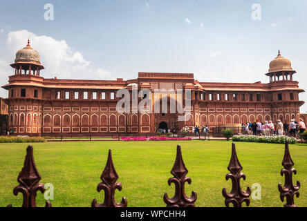 Agra Fort Bild ist bei Agra Uttar Pradesh Indien am 02. April 2019 übernehmen. Es ist eines der sieben Wunder der Welt sowie UNSCO-Weltkulturerbe. Stockfoto