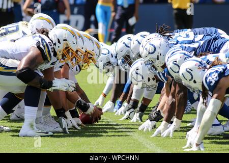 Carson, CA. 8. Sep 2019. Line of Scrimmage während der NFL Indianapolis Colts vs Los Angeles Ladegeräte an der Würde des Menschen Gesundheit Sport Park in Carson, Ca am 8. September 2019 (Foto von Jevone Moore) Credit: Csm/Alamy leben Nachrichten Stockfoto