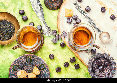 Östlichen Kaffee in der traditionellen östlichen Kaffee Konzept glasse. Stockfoto