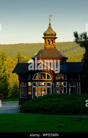 Mountain spa Karlova Studánka in der Tschechischen Republik. Stockfoto