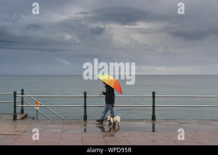 Penzance, Cornwall, UK. 9. September 2019. UK Wetter. Einen schweren Band der Regen kehrt aus dem Westen als Hurrikan Dorian & Sturm Gabrielle zusammenführen. Kredit Simon Maycock/Alamy Leben Nachrichten. Stockfoto