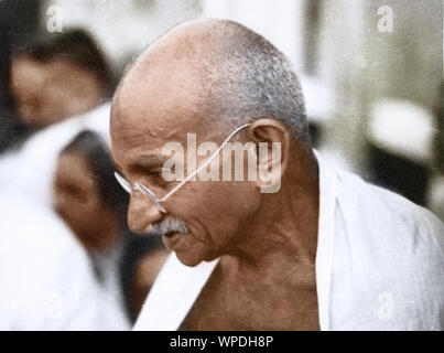 Mahatma Gandhi bei der öffentlichen Gebetssitzung, Rungta House, Bombay, Mumbai, Maharashtra, Indien, Asien, September 1944 Stockfoto