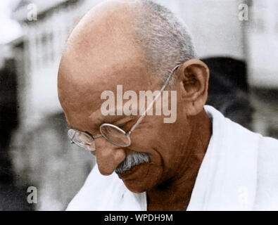 Mahatma Gandhi bei der öffentlichen Gebetssitzung, Rungta House, Bombay, Mumbai, Maharashtra, Indien, Asien, September 1944 Stockfoto