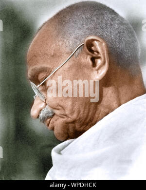 Mahatma Gandhi bei der öffentlichen Gebetssitzung, Rungta House, Bombay, Mumbai, Maharashtra, Indien, Asien, September 1944 Stockfoto