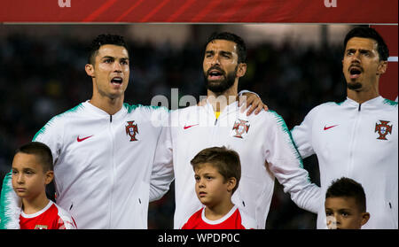 Cristiano Ronaldo von Portugal, Torwart Rui Patricio von Portugal, Jose Fonte Portugal für den Start bereit Stockfoto