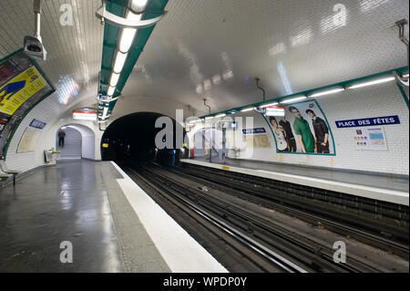 Paris, Metro, Place des fêtes Stockfoto