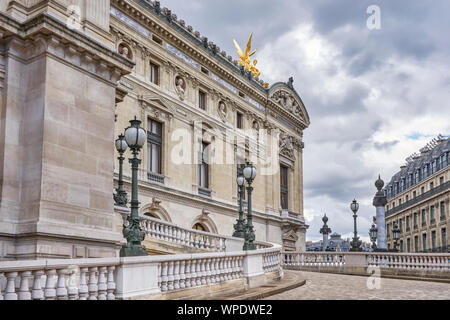 Die architektonischen Details des Palais Garnier. Nationale Oper von Paris. Frankreich - UNESCO. 31. August 2018 Stockfoto