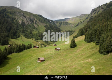 Das obere Tal des Milibach Stream in der Nähe von Grindelwald, Berner Oberland, Schweiz Stockfoto