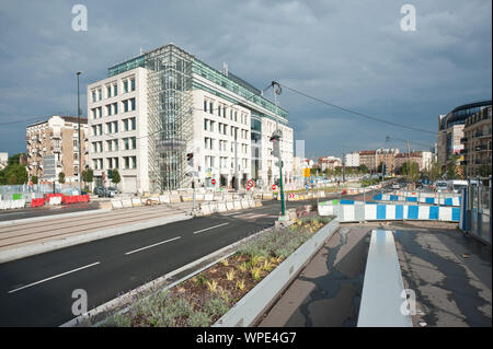 Paris-Puteaux, Straßenbahn T2, Baustelle - Paris-Puteaux, Straßenbahn T2, Baustelle Stockfoto