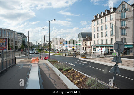 Paris-Puteaux, Straßenbahn T2, Baustelle - Paris-Puteaux, Straßenbahn T2, Baustelle Stockfoto