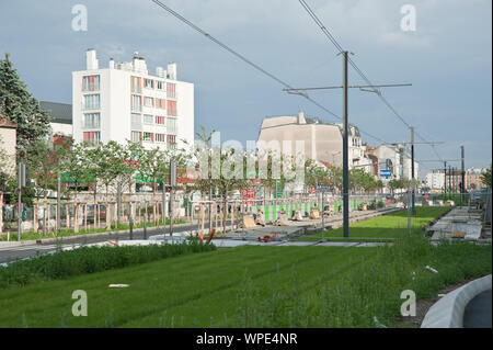 Paris-Puteaux, Straßenbahn T2, Baustelle - Paris-Puteaux, Straßenbahn T2, Baustelle Stockfoto