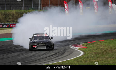 Oschersleben, Deutschland, 30. August 2019: Tschechische Rennfahrer Marco Zakouril auf BMW während der Drift Kings International in Deutschland. Stockfoto