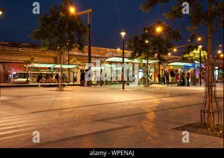 Paris, moderne Straßenbahn Linie T3 bis, Porte de Pantin. Stockfoto