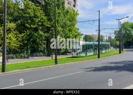 Paris, Straßenbahnlinie T3 - Paris, Straßenbahnlinie T3 Stockfoto