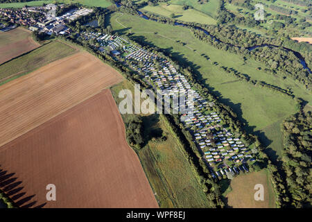 Luftaufnahme von Flussauen Caravan Park, Ripon, North Yorkshire, Großbritannien Stockfoto