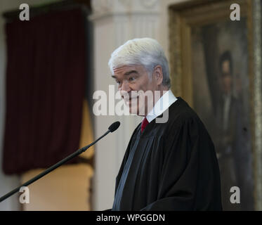 Austin, Texas, USA. 6. Sep 2019. Texas Oberrichter Nathan Hecht spricht zu den Gästen bei der Einsetzung von Brett Busby von Houston zu den Texas Supreme Court an Sept. 6, 2019. Us-Justiz verbinden Neil Gorsuch führte die Zeremonie für Gerechtigkeit Busby. Credit: Bob Daemmrich/ZUMA Draht/Alamy leben Nachrichten Stockfoto