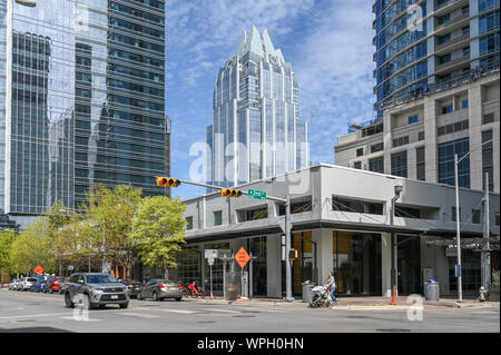 Frost Bank Tower in Austin Texas im März 2019. Dies ist einer der bekanntesten Wolkenkratzer in Austin. Stockfoto