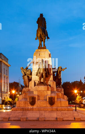 Nacht fällt bei Grunwald Denkmal in Krakau, Polen. Stockfoto