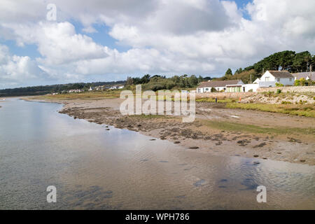 Das Dorf Aberffraw auf der Afon Cefni und Cefni Estuary, Anglesey, Wales UK Stockfoto