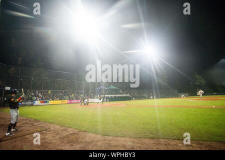 Bonn, Deutschland. 08 Sep, 2019. Spiel unter Flutlicht der deutschen Mannschaft, Nightgame, Funktion, Allgemein, Random Motiv, Baseball-Em, 1. Spieltag, Schweden (SWE) - Deutschland (GER) 1:9, am 07.09.2019 in Bonn/Deutschland. | Verwendung der weltweiten Kredit: dpa/Alamy leben Nachrichten Stockfoto
