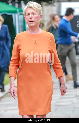 Westminster, London, 09. Sep 2019. Angela Smith, MP, Liberaldemokraten, auf College Green heute. Credit: Imageplotter/Alamy leben Nachrichten Stockfoto