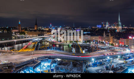 Eine Nacht Bild von Stockholm mit viel Bau in der Slussen. Stockfoto