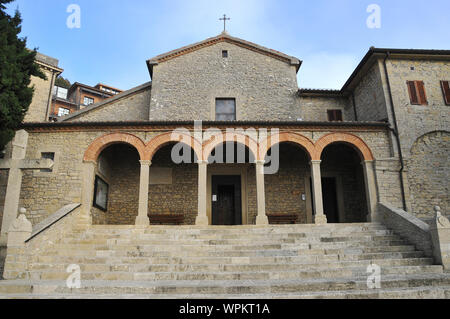 Chieza de San Quirino e Convento Dei Cappuccini, Kirche und Kloster des Hl. Quirinus, San Marino, Europa Stockfoto