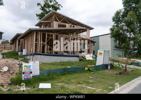 Ein Fachwerkhaus im Bau in einem Wohngebiet der Stadt Ipswich, einem Stadtgebiet von Brisbane in Queensland, Australien Stockfoto