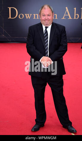 Mark Addy die Teilnahme an der Uraufführung von Downton Abbey, in der cineworld Leicester Square, London statt. Stockfoto