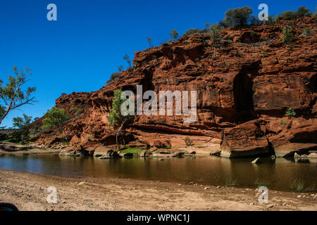 Fahren Sie durch Finke Gorge National Park, Alice Springs, Northern Territory, Australien Stockfoto