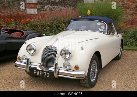 Jaguar XK150 Drophead Coupé (1959), Concours of Elegance 2019, Hampton Court Palace, East Molesey, Surrey, England, Großbritannien, Großbritannien, Europa Stockfoto