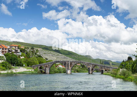 Die Arslanagic Brücke, Sarajevo, Bosnien und Herzegowina. Stockfoto