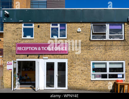 Blick von der Rezeption und am Fontwell Park Racecourse, Fontwell, in der Nähe von Arundel, West Sussex, England, Großbritannien Stockfoto