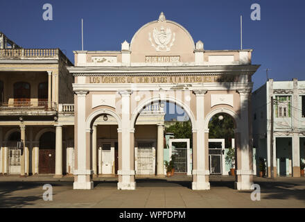 Triumphbogen in Jose Marti Park. Cienfuegos. Kuba Stockfoto