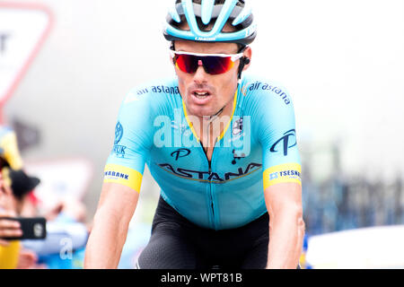 La Cubilla, Spanien. 9. September, 2019. Luis Leon Sanchez (Astana Team) Beendet die 15 stge von 'La Vuelta a España" (Tour durch Spanien) zwischen Pravia und La Cubilla Klettern am 9. September 2019 in La Cubilla, Spanien. © David Gato/Alamy leben Nachrichten Stockfoto