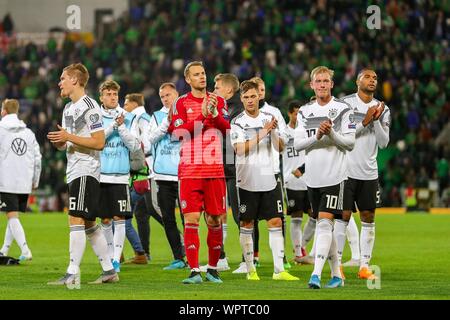 Belfast, Grossbritannien. 09 Sep, 2019. firo: 09.09.2019 Fußball: Fußball-EM, Euro Qualifikation: Nordirland - Deutschland 0:2 Jubel, Jubel nach rechts: Manuel Neuer, Julian Brandt, kimmich, Tah | Verwendung der weltweiten Kredit Links: dpa/Alamy leben Nachrichten Stockfoto