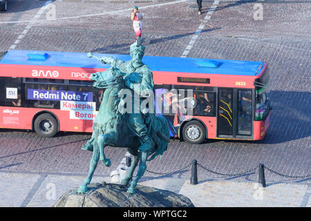 Kiew, Kiew: Bohdan Khmelnytsky Denkmal, Bus, Sophia Platz, Kiew, Ukraine Stockfoto