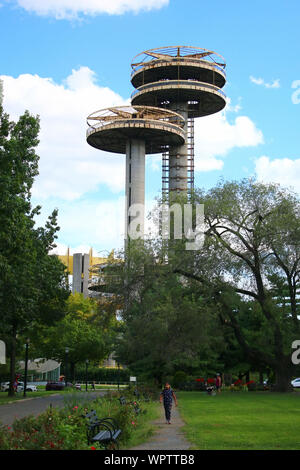 New York State Pavilion Aussichtstürme - Reste der World's Fair 1964 im Flushing Meadows-Corona Park sind für die Restaurierung im Herbst geplant Stockfoto