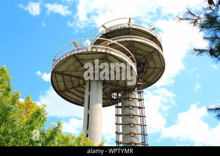 New York State Pavilion Aussichtstürme - Reste der World's Fair 1964 im Flushing Meadows-Corona Park sind für die Restaurierung im Herbst geplant Stockfoto