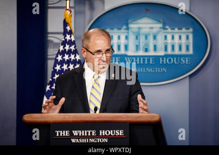 Washington, USA. 9 Sep, 2019. Die Zoll- und Grenzschutzbehörde (CBP) Kommissar Mark Morgan spricht während einer Pressekonferenz im Weißen Haus in Washington, DC, USA, Sept. 9, 2019. In den Vereinigten Staaten festgenommen entfernt 64.000 Menschen gedreht oder an der südlichen Grenze im August, die Registrierung eines dritten Monat in Folge rückläufig, nach einer offiziellen Montag. Credit: Ting Shen/Xinhua Stockfoto