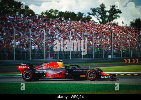 Monza, Italien. 07 Sep, 2019. Red Bull Racing Thai Fahrer Alexander Albon konkurriert im Qualifying der F1 Grand Prix von Italien auf dem Autodromo Nazionale di Monza. Credit: SOPA Images Limited/Alamy leben Nachrichten Stockfoto