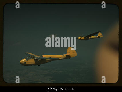 Marine Corps Segelflugzeuge abgeschleppt von Page Field, Parris Island, SC Stockfoto