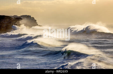 Sturm Swell an Bronte Sydney Australien Stockfoto