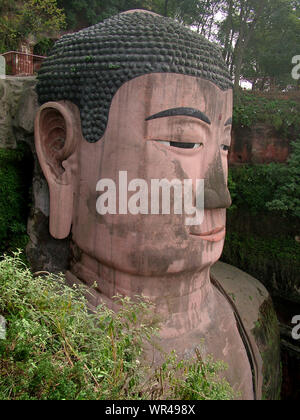 Sichuan, Sichuan, China. 10 Sep, 2019. Â¼Å SichuanÃ ¯' CHINA - Leshan Giant Buddha, auch als lingyun Buddha bekannt ist, befindet sich auf dem östlichen Ufer des Flusses Minjiang in Leshan, Provinz Sichuan. Leshan Buddha wurde im ersten Jahr der Tang Dynastie Kaiyuan (713), Zhenyuan neunzehn Jahre abgeschlossen (803), etwa 90 Jahre. Es ist Teil des Kultur- und Naturerbes der Welt, dem Mount Emei - Leshan Buddha. Credit: SIPA Asien/ZUMA Draht/Alamy leben Nachrichten Stockfoto